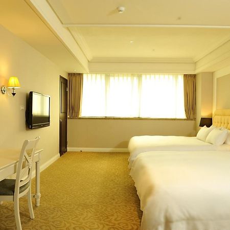 Asia Emperor Hotel Tainan Exterior photo