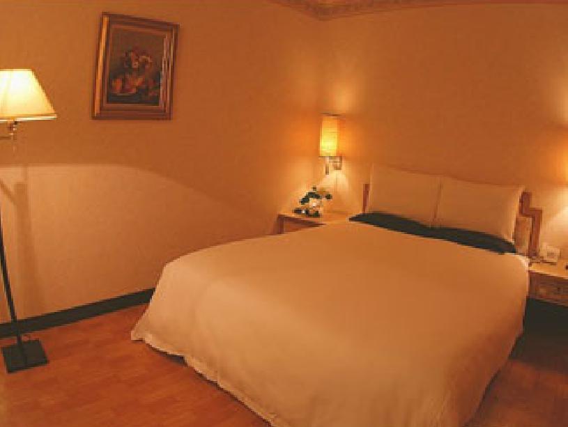 Asia Emperor Hotel Tainan Exterior photo