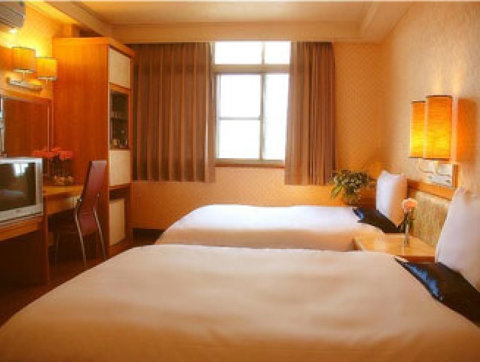Asia Emperor Hotel Tainan Exterior photo